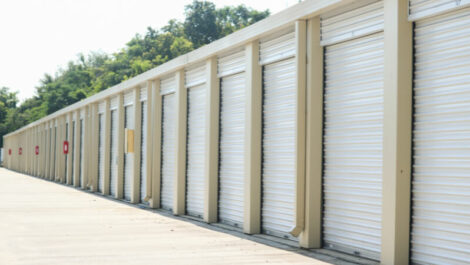 Drive-up storage units in Apopka, FL
