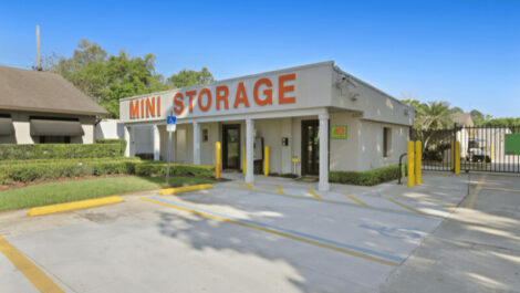 Self-storage facility office in Orlando, FL