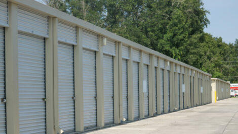 Self-storage units on Piedmont Wekiwa Rd in Apopka, FL