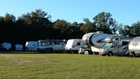 Boat and RV parking spaces for rent in Dunnellon