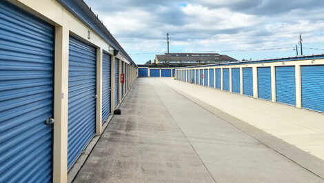 Easy access storage units in Titusville, FL