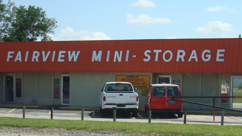 Business warehouse and office space in Orlando, FL at Fairview Mini Storage